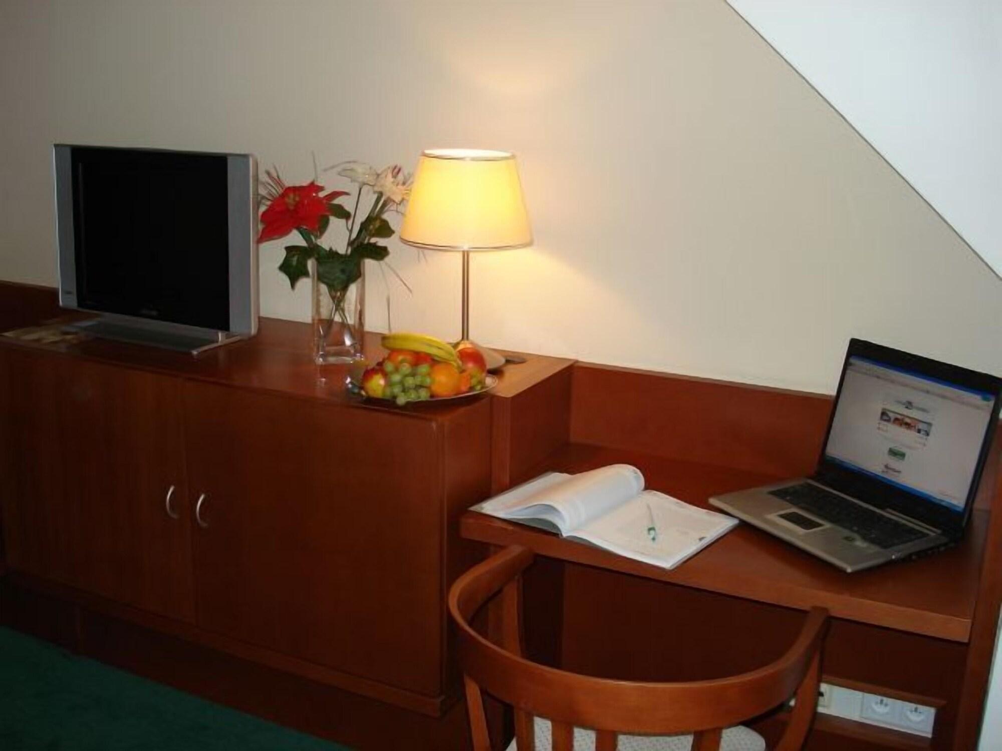 Hotel Popelka Prague Exterior photo