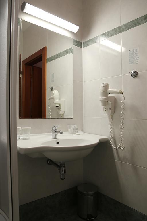 Hotel Popelka Prague Exterior photo