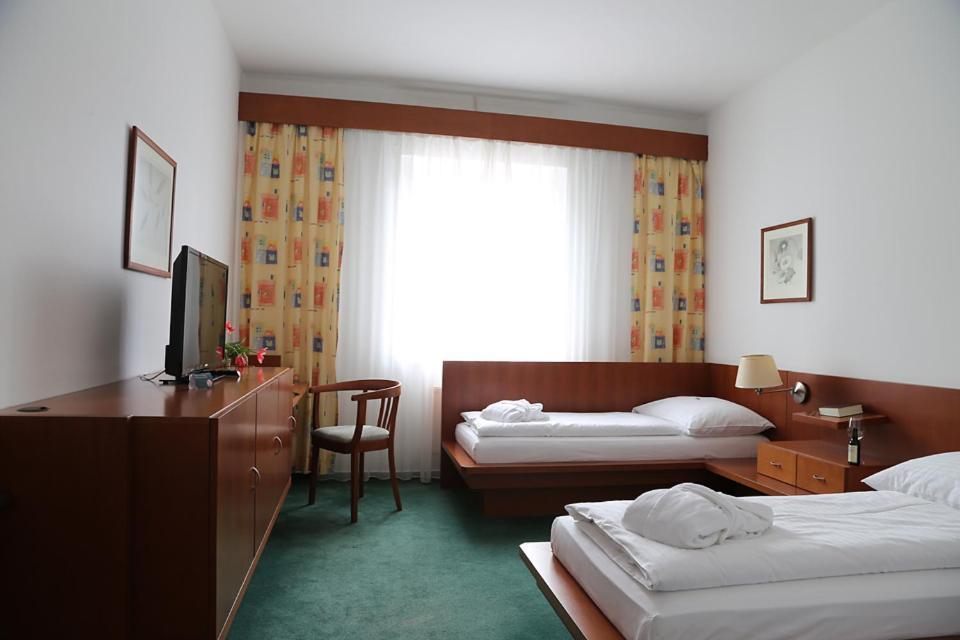 Hotel Popelka Prague Exterior photo
