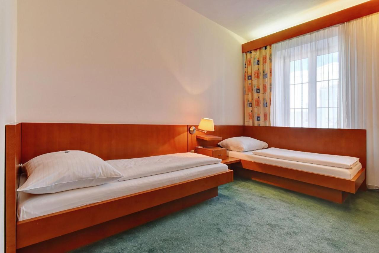 Hotel Popelka Prague Exterior photo