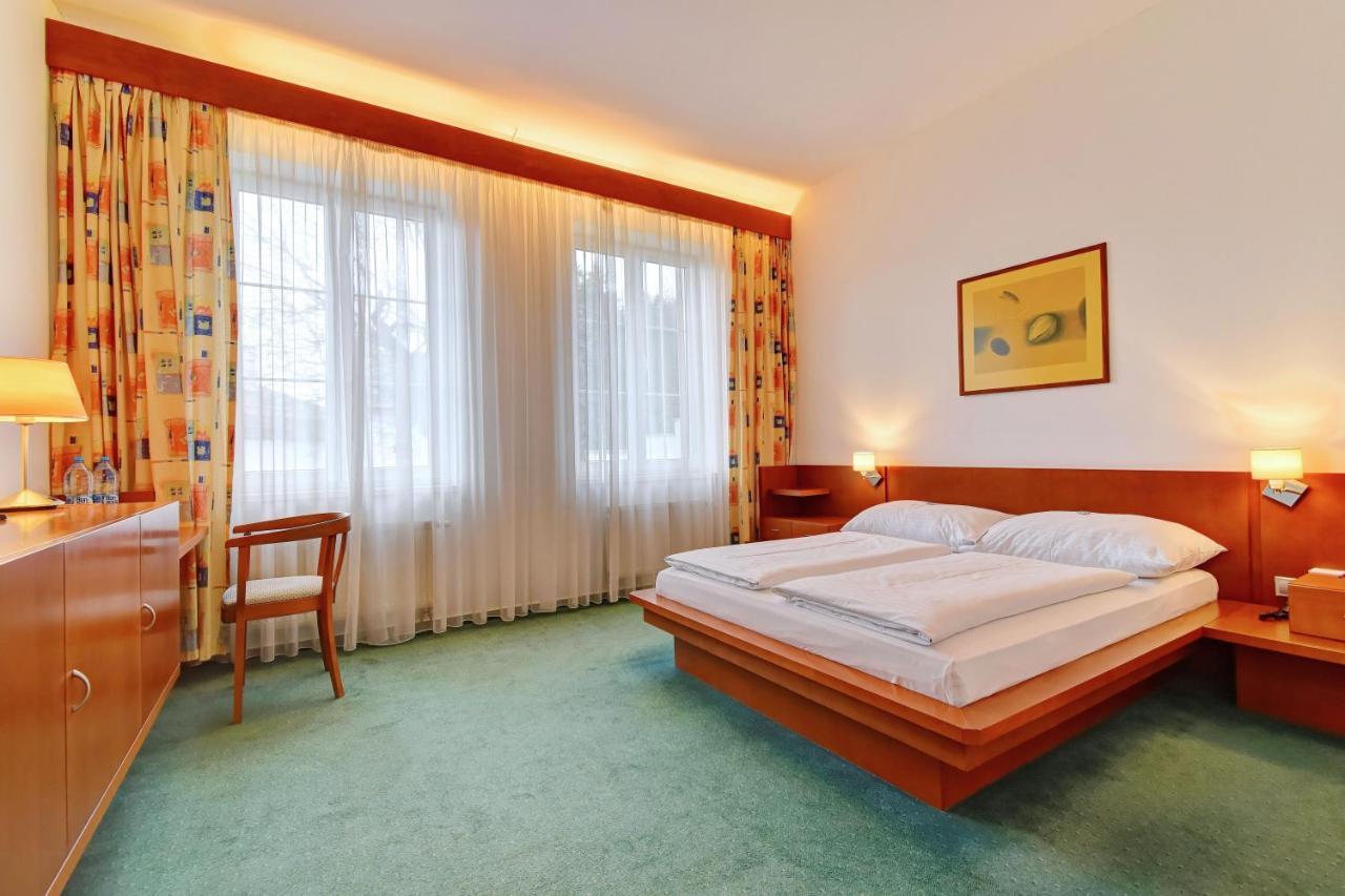Hotel Popelka Prague Exterior photo